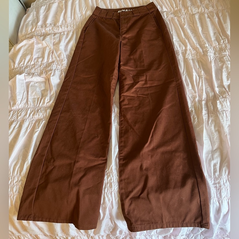 Wide leg, long, Dickies pants.
